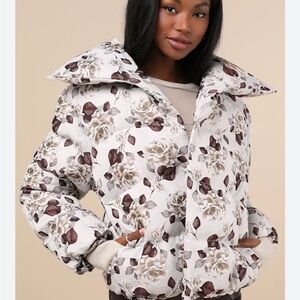 NWT Glamorous White and Brown Floral Puffer Jacket Size Small